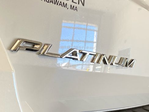 New 2026 Ford Explorer Platinum image 7