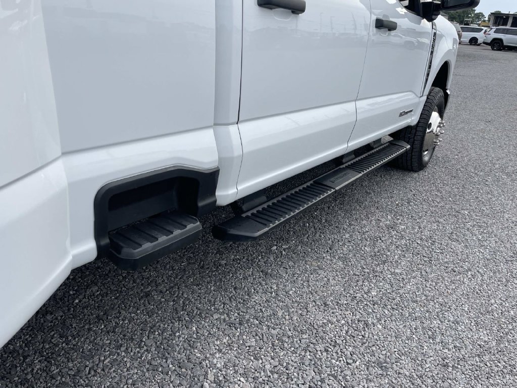 Used 2023 Ford F350 XL w/ 360-Degree Camera Package AWD/4WD image 23