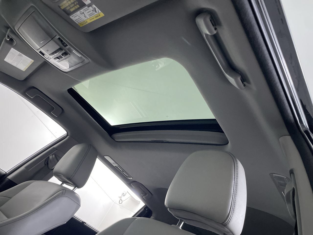 Used 2018 Toyota Highlander XLE AWD/4WD image 19
