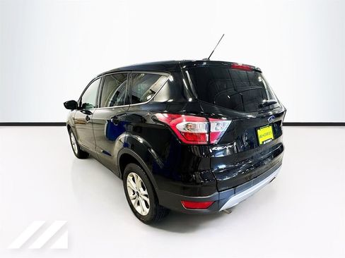 Used 2017 Ford Escape SE image 7
