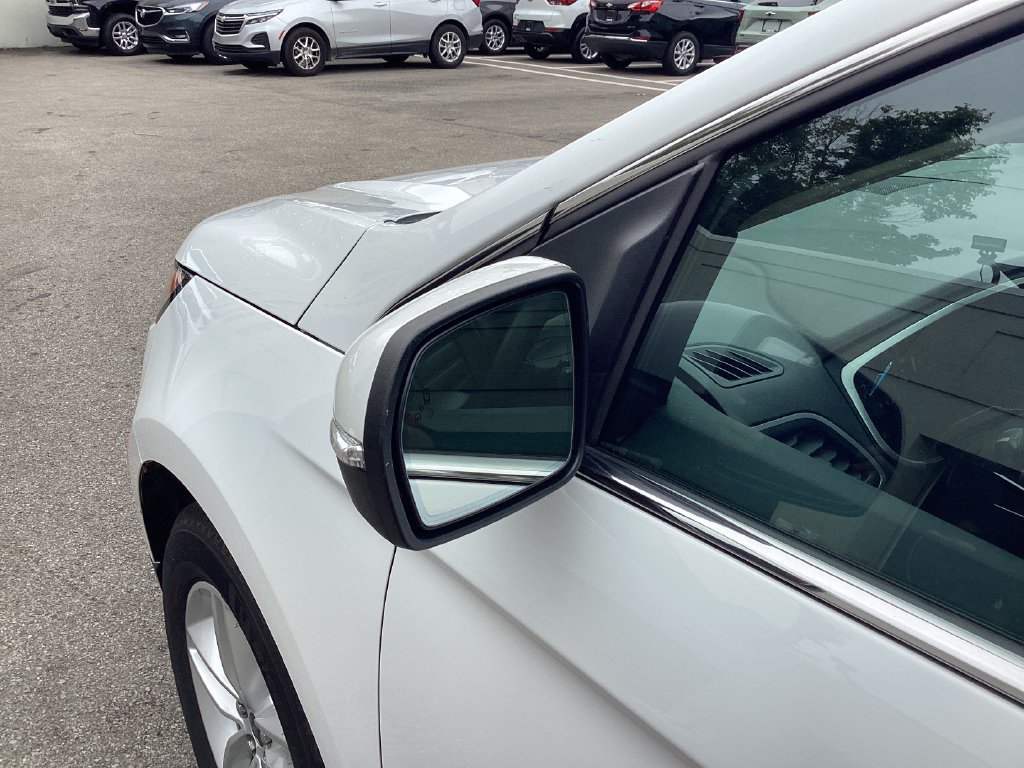 Used 2017 Ford Edge SEL w/ Equipment Group 201A AWD/4WD image 28