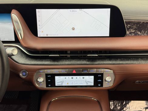 Used 2024 Genesis G90 3.5T image 26