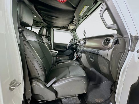 Used 2020 Jeep Wrangler Unlimited Sport image 29