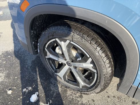 New 2026 Volkswagen Tiguan SE image 7