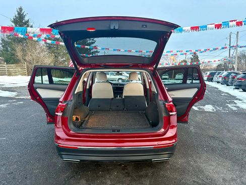 Used 2018 Volkswagen Tiguan SEL image 22