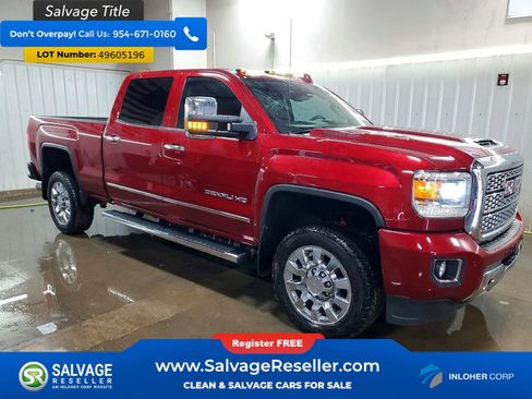 Used 2018 GMC Sierra 2500 Denali w/ Duramax Plus Package AWD/4WD image 5