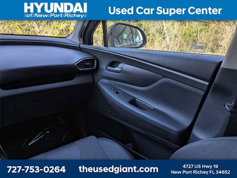 Used 2019 Hyundai Santa Fe SE w/ Cargo Package image 19