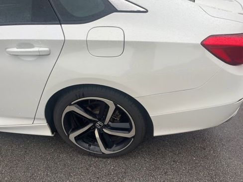 Used 2019 Honda Accord Sport image 11