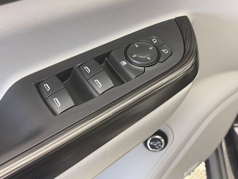 Used 2017 GMC Acadia SLT AWD/4WD image 24