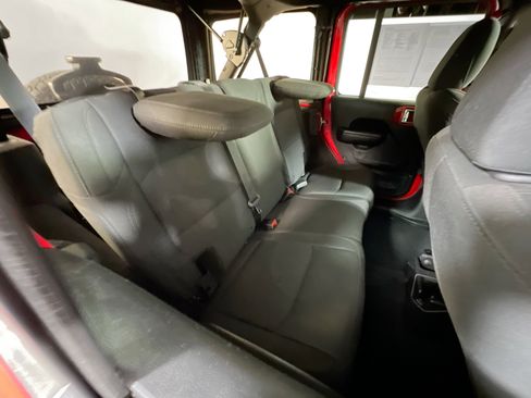 Used 2019 Jeep Wrangler Unlimited Sport S image 24
