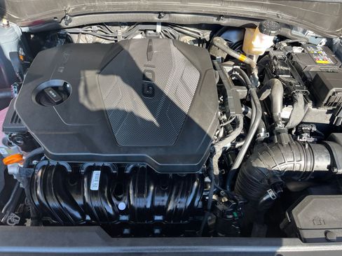 Used 2025 Kia Sportage LX image 32