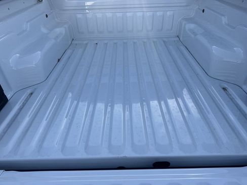 New 2025 Ford Maverick XL image 18