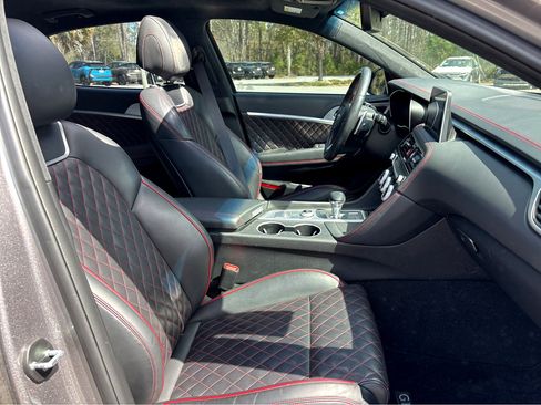 Used 2021 Genesis G70 3.3T w/ Sport Package image 14