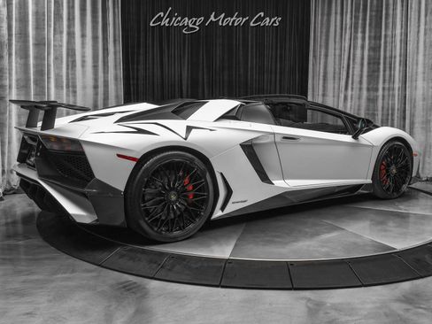 Used 2016 Lamborghini Aventador LP 750-4 Superveloce image 5