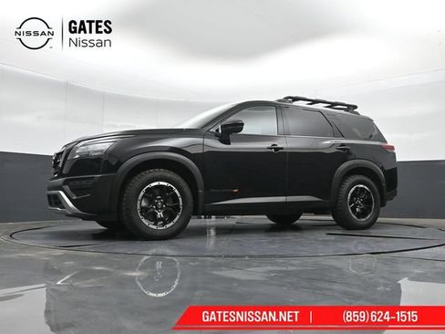 Used 2025 Nissan Pathfinder Rock Creek AWD/4WD image 43