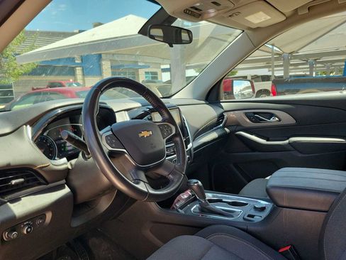 Used 2020 Chevrolet Traverse LT FWD image 10