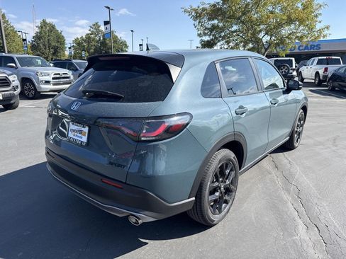Certified 2025 Honda HR-V Sport image 6