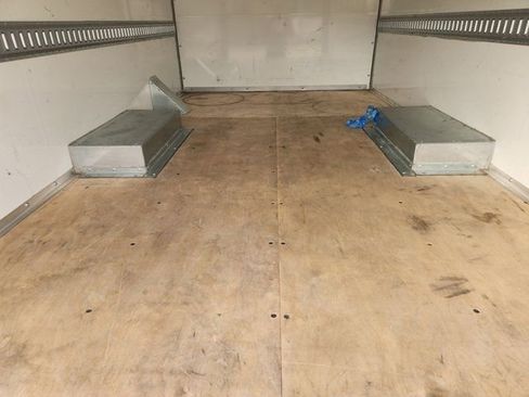 Used 2025 Chevrolet Express 3500 w/ Power Convenience Package image 31