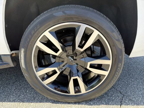 Used 2019 Chevrolet Suburban Premier image 37