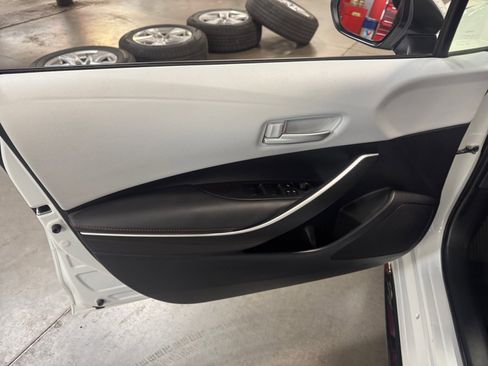 Used 2024 Toyota Corolla SE w/ SE Package image 13