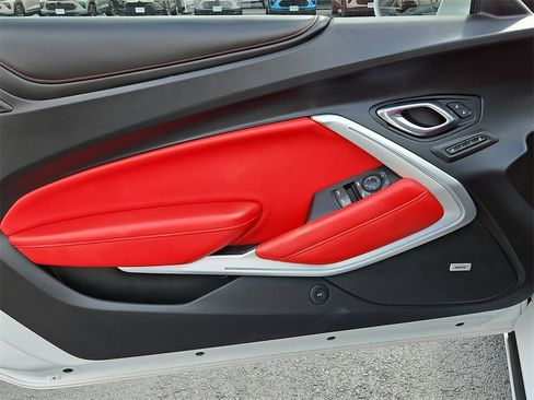 Used 2017 Chevrolet Camaro LT image 27