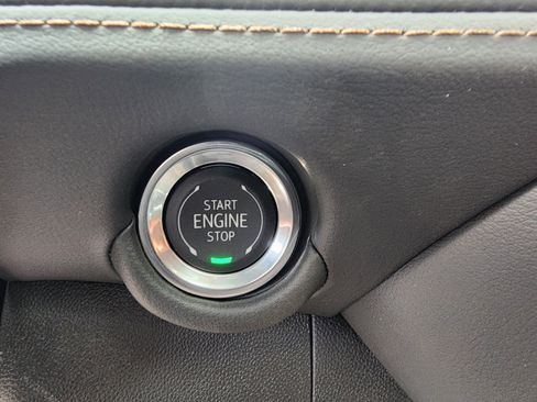 Used 2026 Chevrolet Suburban High Country image 33