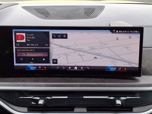 Used 2025 BMW X5 sDrive40i w/ Climate Comfort Package image 9