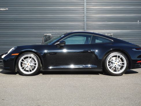 Certified 2020 Porsche 911 Carrera RWD image 2