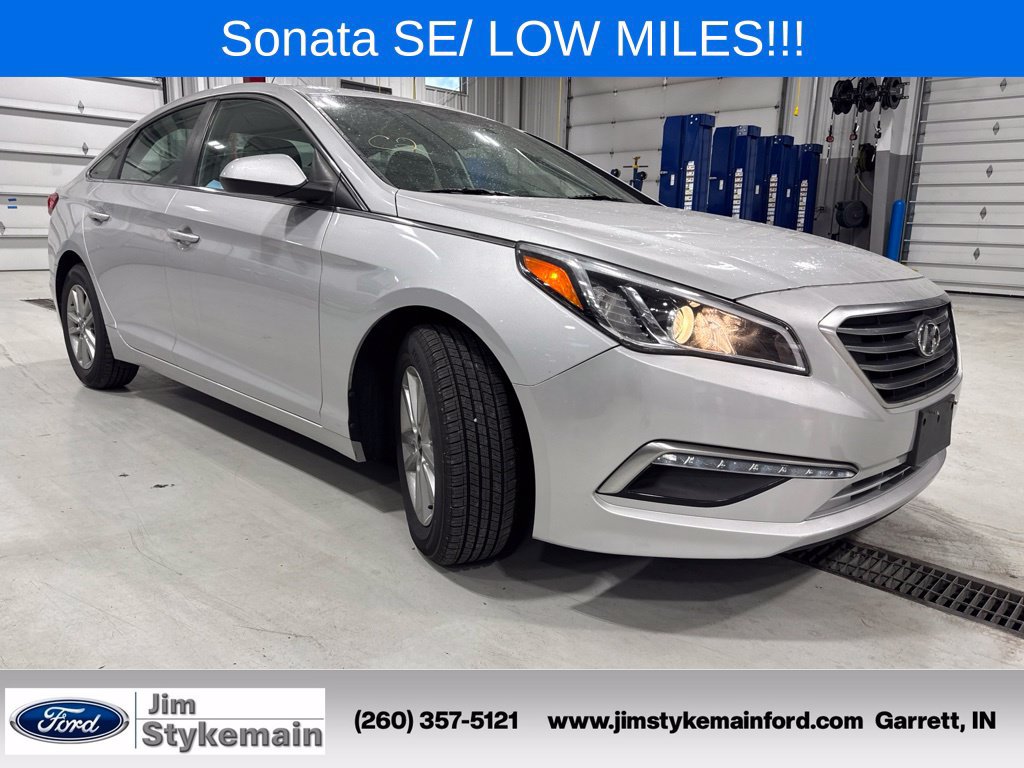 Used 2015 Hyundai Sonata SE w/ Option Group 09 FWD image 9