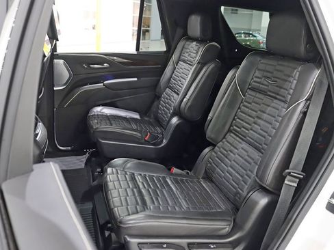 Used 2023 Cadillac Escalade Sport Platinum AWD/4WD image 33
