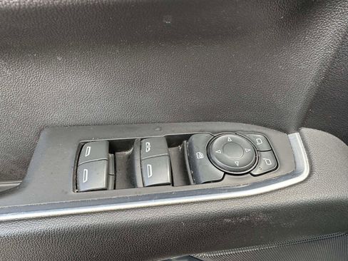 Used 2022 Chevrolet Silverado 1500 LT image 13