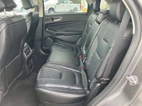 Used 2024 Ford Edge Titanium image 19