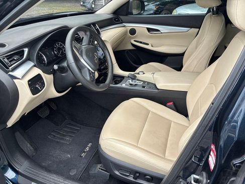 Used 2019 INFINITI QX50 Luxe w/ Navigation Package AWD/4WD image 4