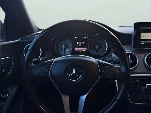 Used 2014 Mercedes-Benz CLA 250 4MATIC image 19