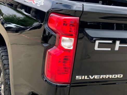 Used 2020 Chevrolet Silverado 1500 LT w/ Texas Edition AWD/4WD image 27