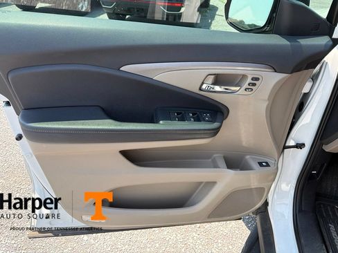 Used 2023 Honda Ridgeline RTL-E image 19