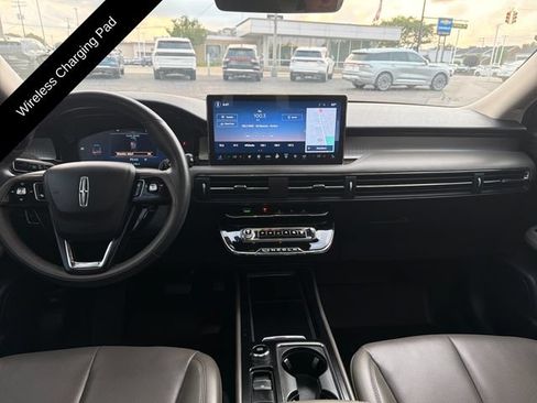 Used 2023 Lincoln Corsair AWD w/ Equipment Group 101A image 15