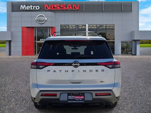 New 2026 Nissan Pathfinder SL image 5