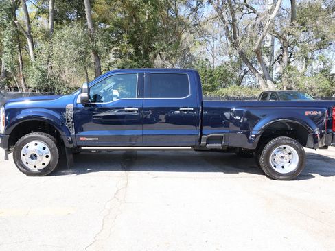 Used 2024 Ford F450 Platinum w/ FX4 Off-Road Package image 6