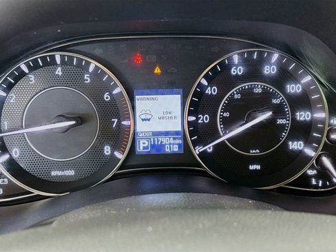 Used 2020 Nissan Armada Platinum w/ Captain's Chairs Package RWD image 13