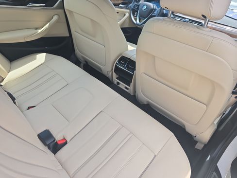 Used 2020 BMW 540i w/ Convenience Package RWD image 11