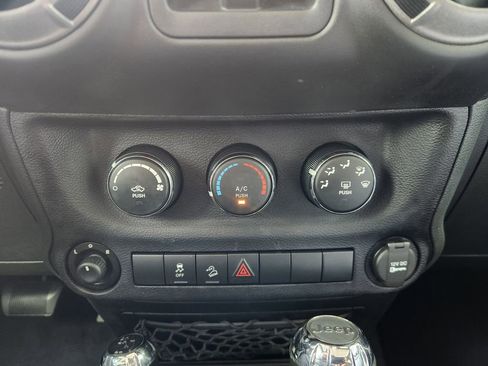 Used 2015 Jeep Wrangler Unlimited Sport w/ Quick Order Package 24S image 18