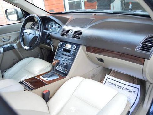 Used 2014 Volvo XC90 3.2 w/ Climate Package image 18