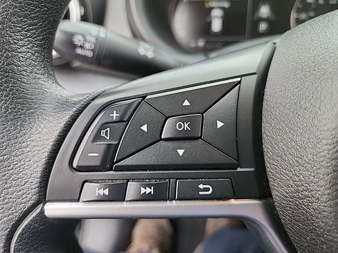 Used 2021 Nissan Kicks SV FWD image 15