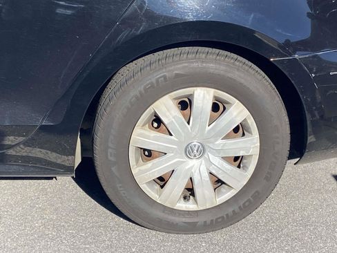 Used 2015 Volkswagen Jetta S image 11