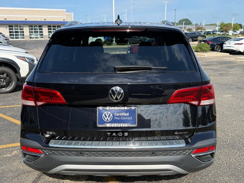 Certified 2023 Volkswagen Taos SEL AWD/4WD image 4