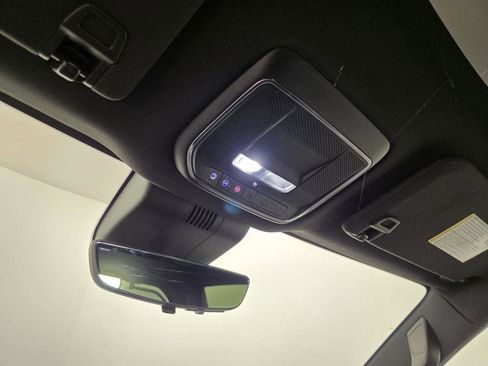 Used 2025 GMC Sierra EV Denali image 60