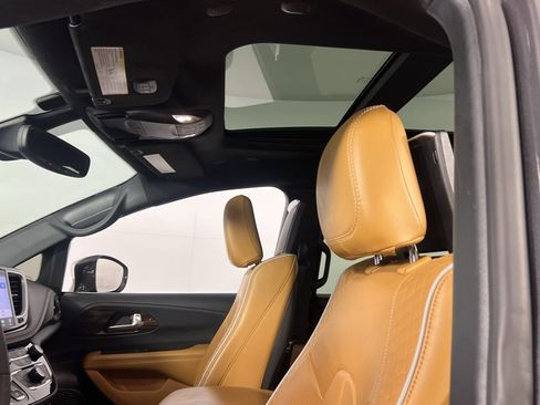 Used 2022 Chrysler Pacifica Pinnacle image 23