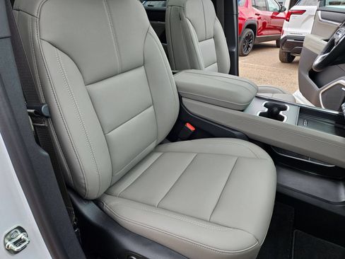 New 2026 GMC Acadia Elevation w/ Elevation Premium Package FWD image 32