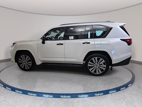 New 2026 Lexus LX 700h Luxury image 8